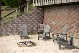 Rennie Lake Hideaway Cottage