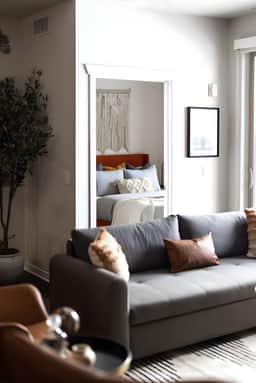 Emerald Oasis · Emerald Oasis: Centrally Located