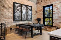 Luxury TC Loft: Historic Condo!