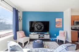 Happy Tails @ Trailside — Pet-Friendly 1BR near TART Trail