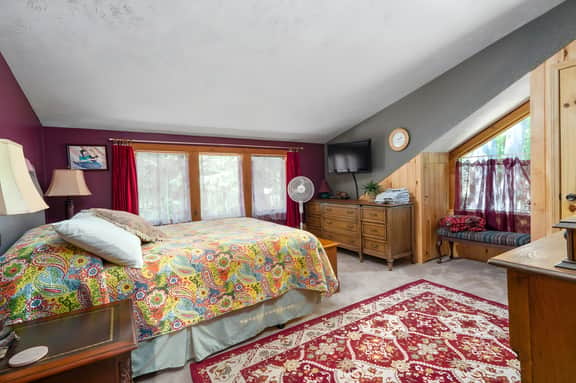 Beautiful Log Cabin | Lake Access | Interlochen |