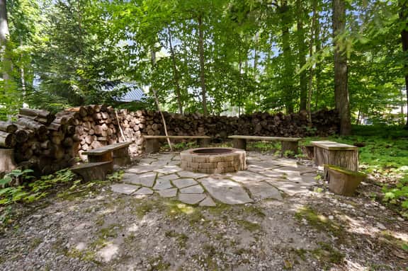 Beautiful Log Cabin | Lake Access | Interlochen |
