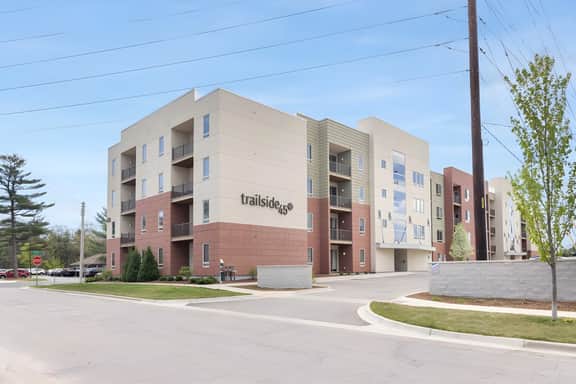 Tranquil Condo · Top Floor Pet Friendly Condo near Downtown