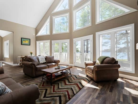 Whispering Pines Cottage on Bass Lake