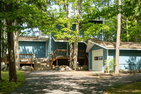 Lakeshore Lux - La Casa Feliz | Beach | AC