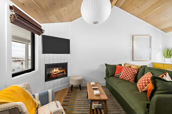 #08 Beachside Cabin · Newly Renovated Beachside Cabin 8!