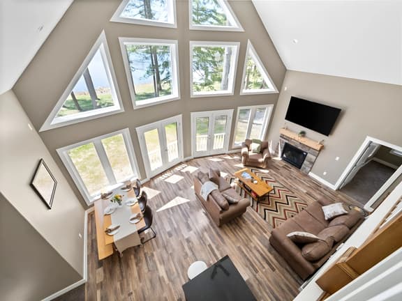 Whispering Pines Cottage on Bass Lake