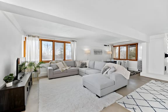 White Stone House: Pet-Friendly Home on 10 acres!
