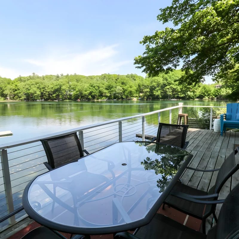 Bryan Lake Waterside Retreat