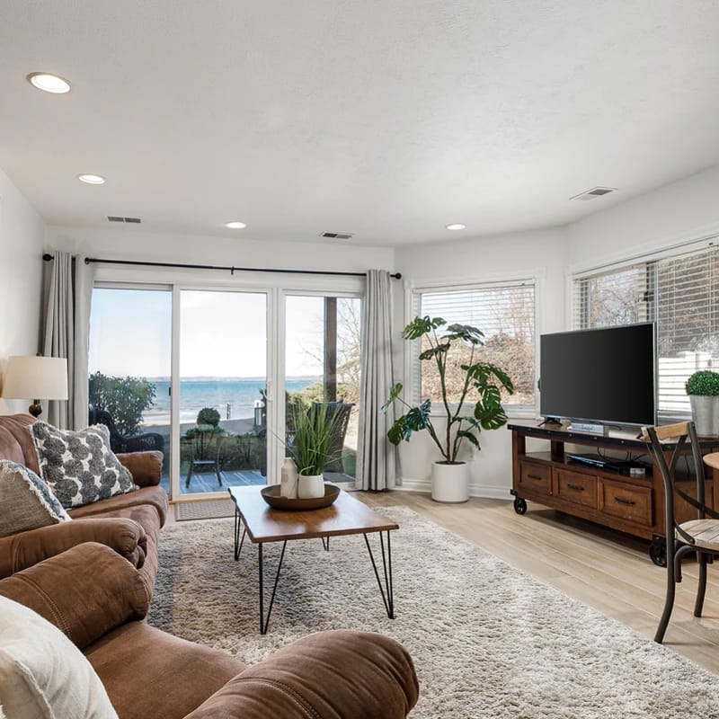 Incredible Beach Condo | AC | Pool | Hot Tub |
